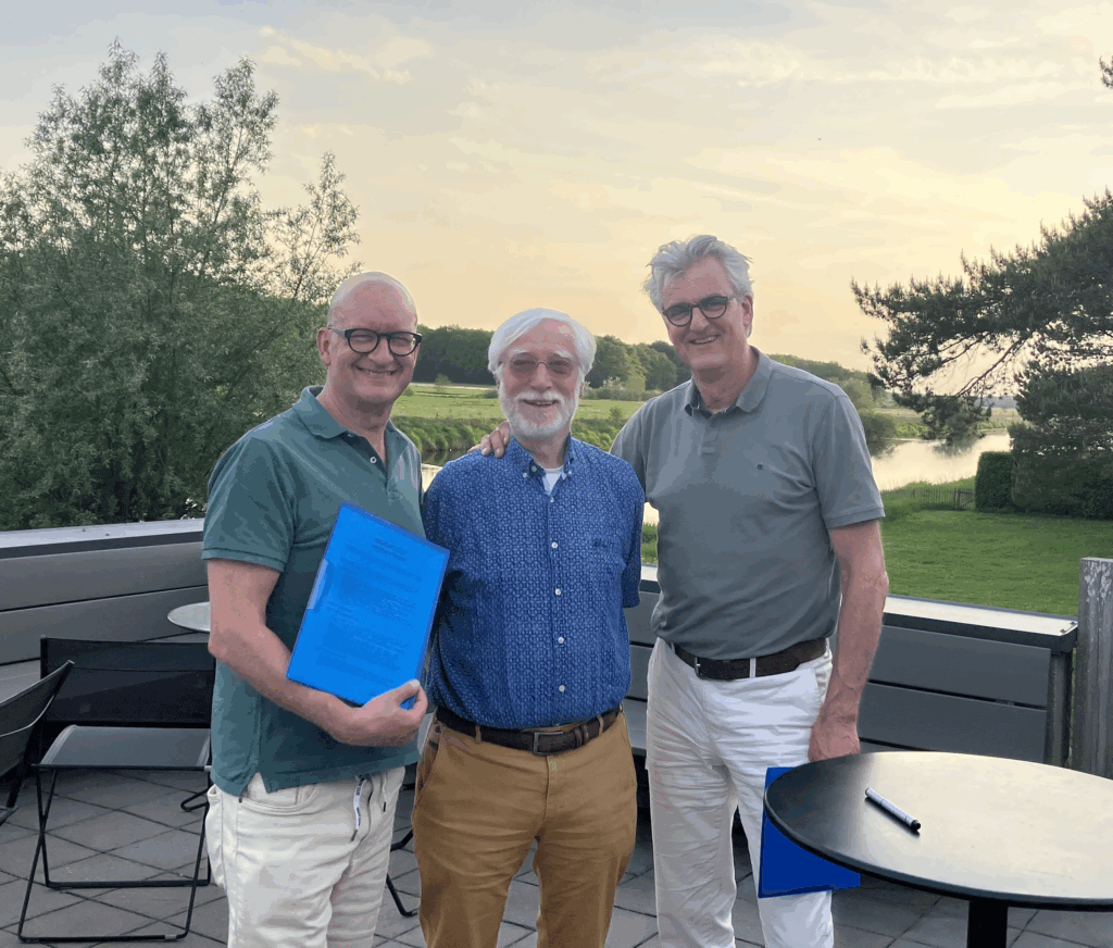 (Safety Leadership Impact Monitor). Namens SL!M Survey B.V. tekent Roger van Meer.